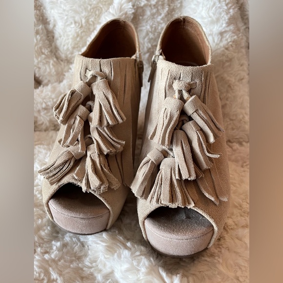 Le château suede wedge heel 6.5 - Picture 1 of 12